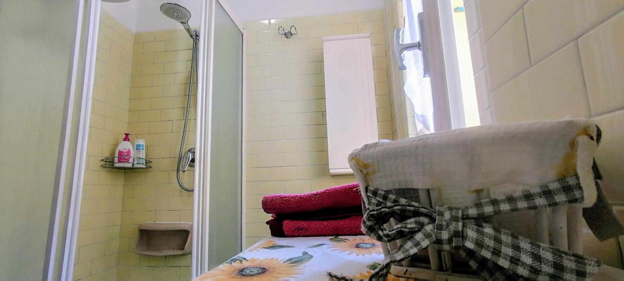 Ferienwohnung Casa Di Claude Con Posto Auto Finale Ligure Exterior foto